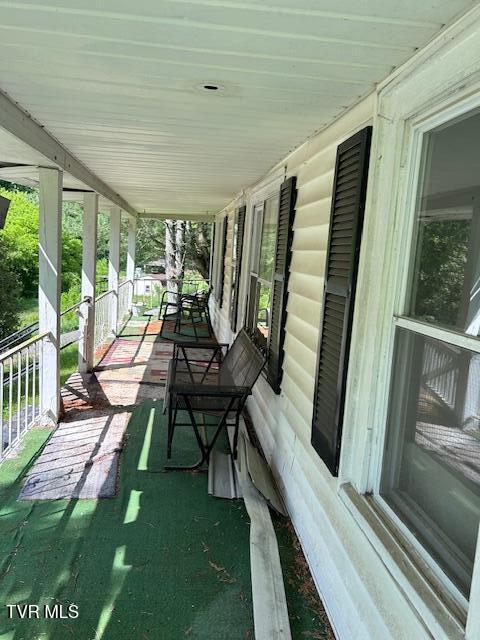 1144 Fairview Road Duffield, VA 24244 - Photo 3 of 19 IMG_7518