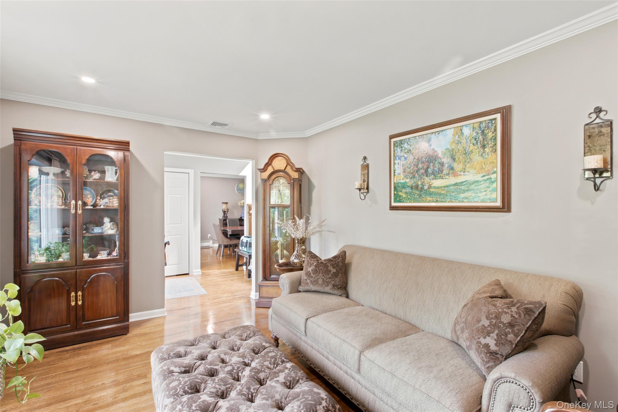 17 Lower Road Smithtown, NY 11787 - Photo 4 of 29