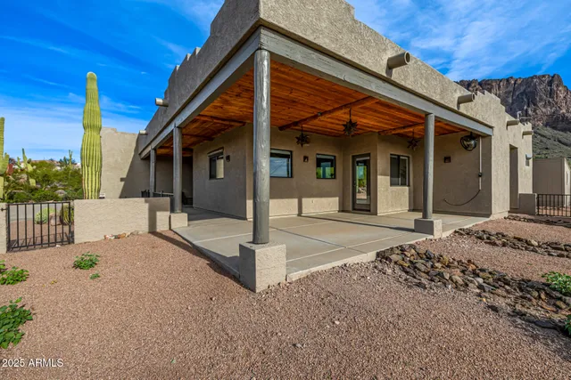 $899,900 | 3083 North Herrala Way, Apache Junction, AZ 85119