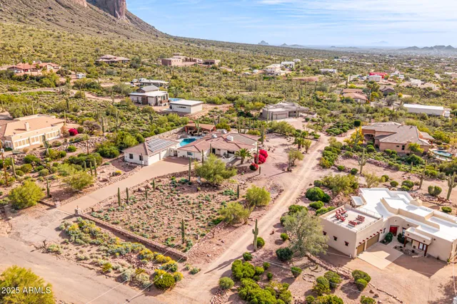 $899,900 | 3083 North Herrala Way, Apache Junction, AZ 85119