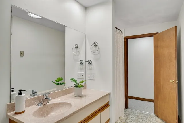 $1,159,000 | 25 Glenridge Drive, Bedford, MA 01730