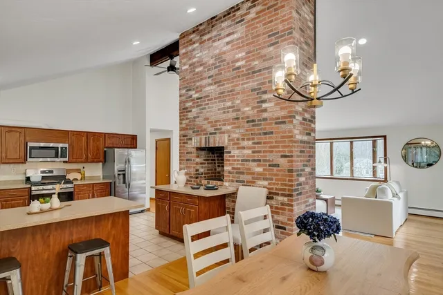 $1,159,000 | 25 Glenridge Drive, Bedford, MA 01730