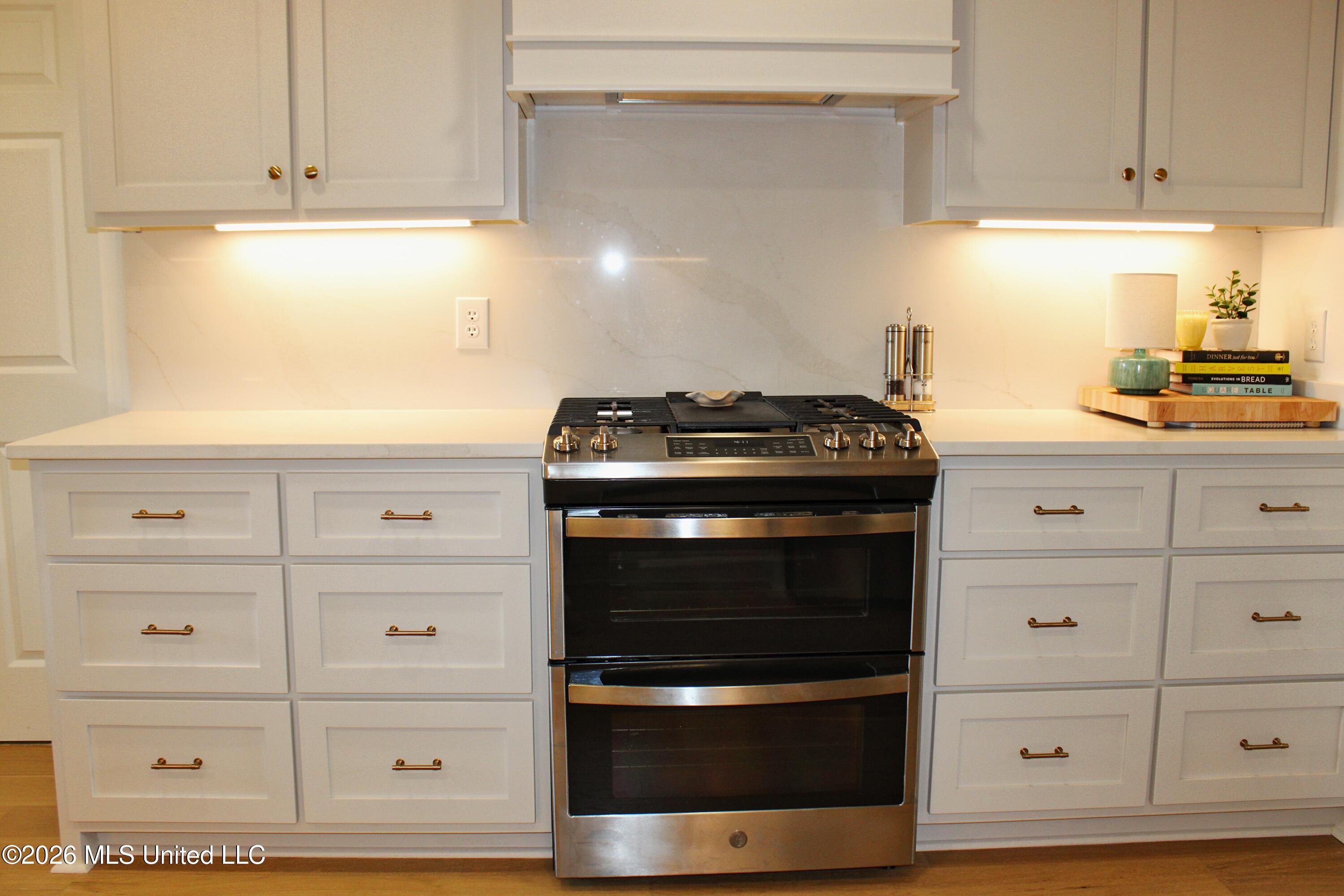 3918 Rhymes Place Jackson, MS 39211 - Photo 9 of 44 Kitchen