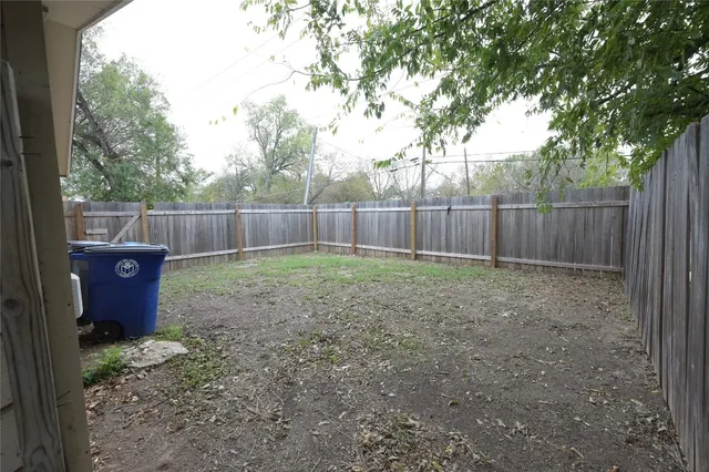 $1,495 | 1200 Matthews Lane, Unit A, Austin, TX 78745