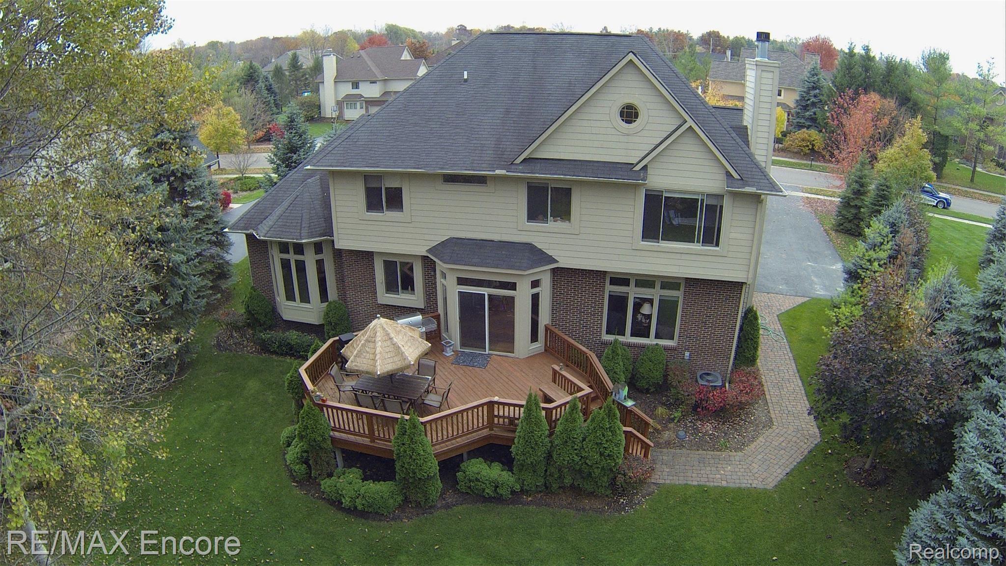 4779 Oakhurst Ridge Road Clarkston, MI 48348 - Photo 3 of 36 Spacious Deck