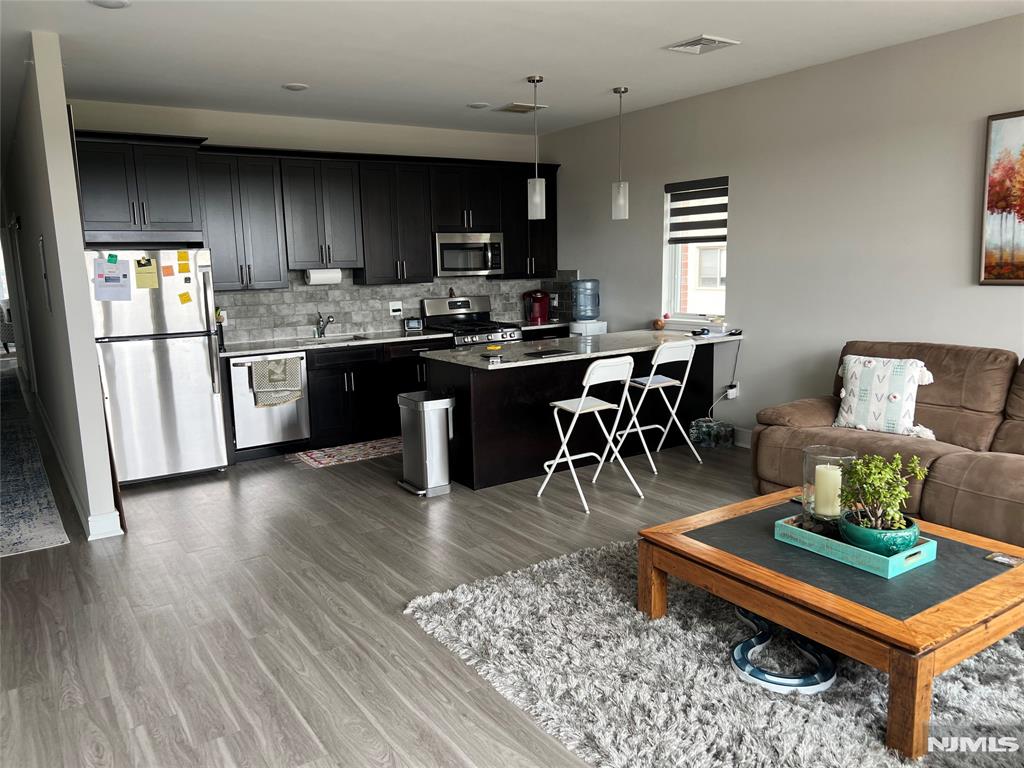 140 Overlook Avenue, Unit D 1 Hackensack, NJ 07601 - Photo 4 of 16