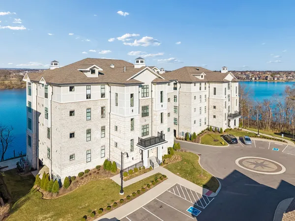 $1,450,000 | 1024 Club View Drive, Unit D202, Gallatin, TN 37066