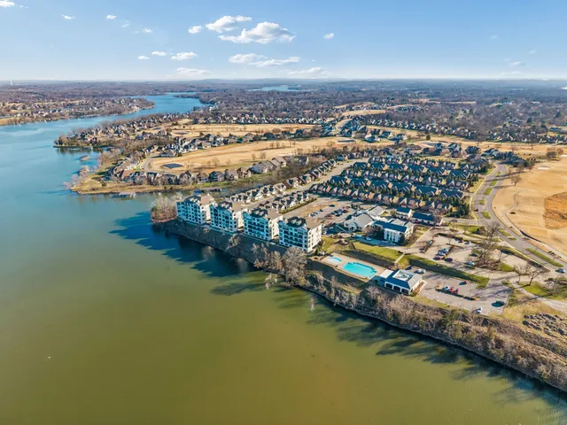 $1,500,000 | 1024 Club View Drive, Unit D202, Gallatin, TN 37066