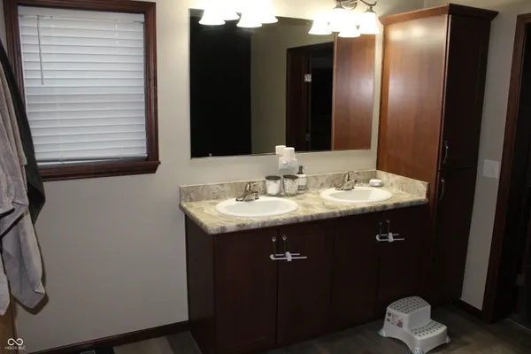 $589,900 | 5814 West County Road 100 South, Greencastle, IN 46135