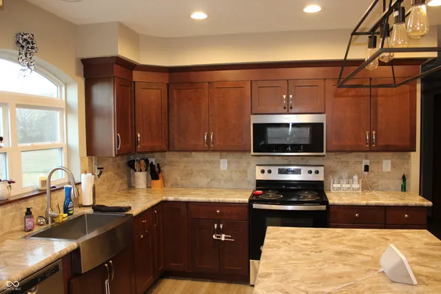 $589,900 | 5814 West County Road 100 South, Greencastle, IN 46135