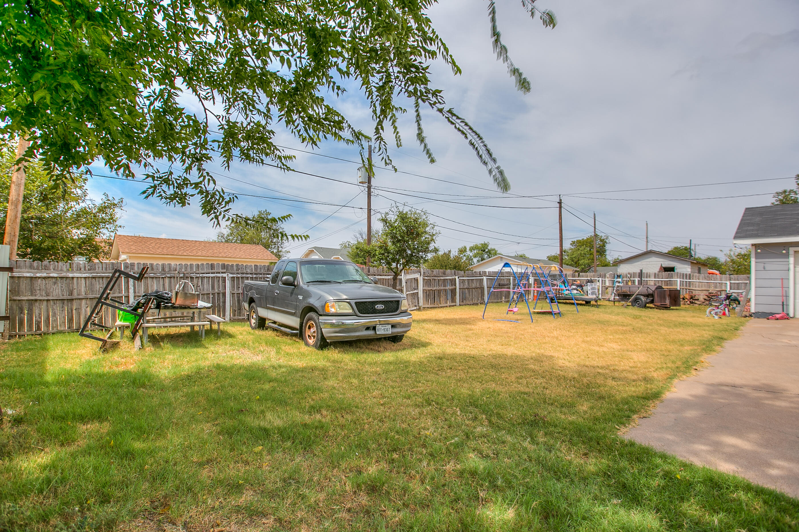 307 North 3rd Street Ballinger, TX 76821 - Photo 20 of 24 Large backyard