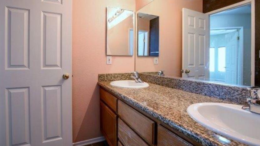 1002 Clearview Street Tehachapi, CA 93561 - Photo 13 of 51 7