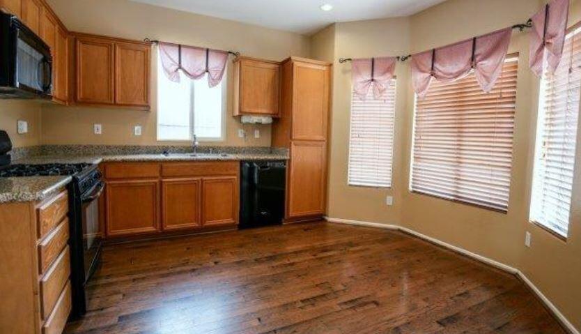 1002 Clearview Street Tehachapi, CA 93561 - Photo 7 of 51 2