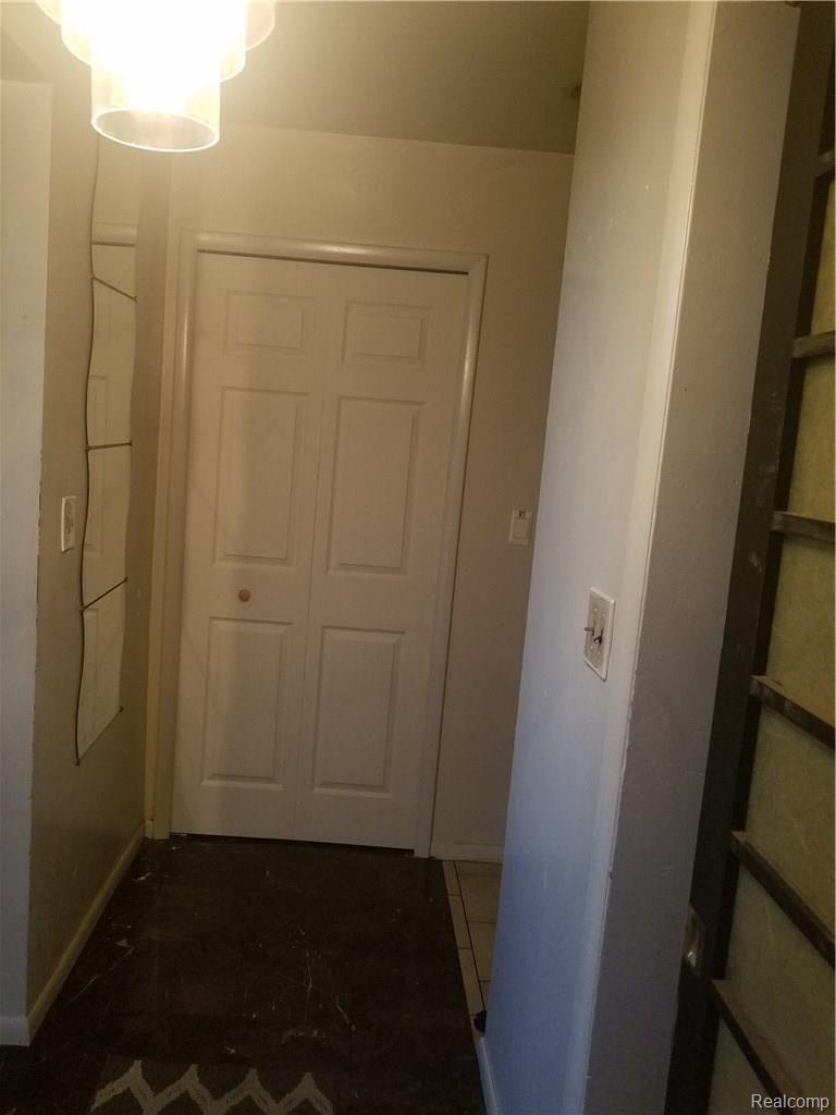 94 Chestnut Street River Rouge, MI 48218 - Photo 13 of 33 20170731_203253.jpg