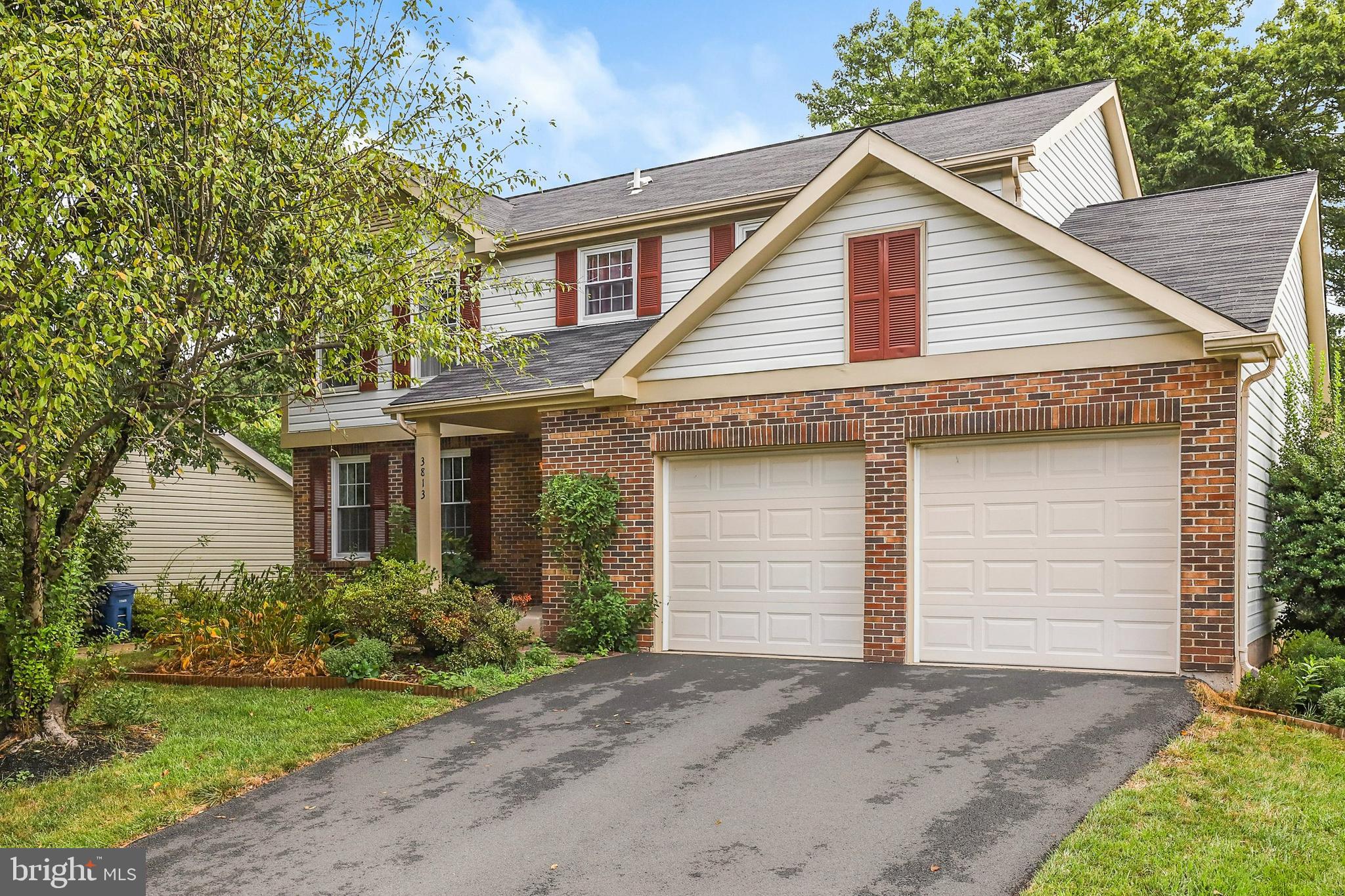 3813 Beech Down Drive Chantilly, VA 20151 - Photo 1 of 46