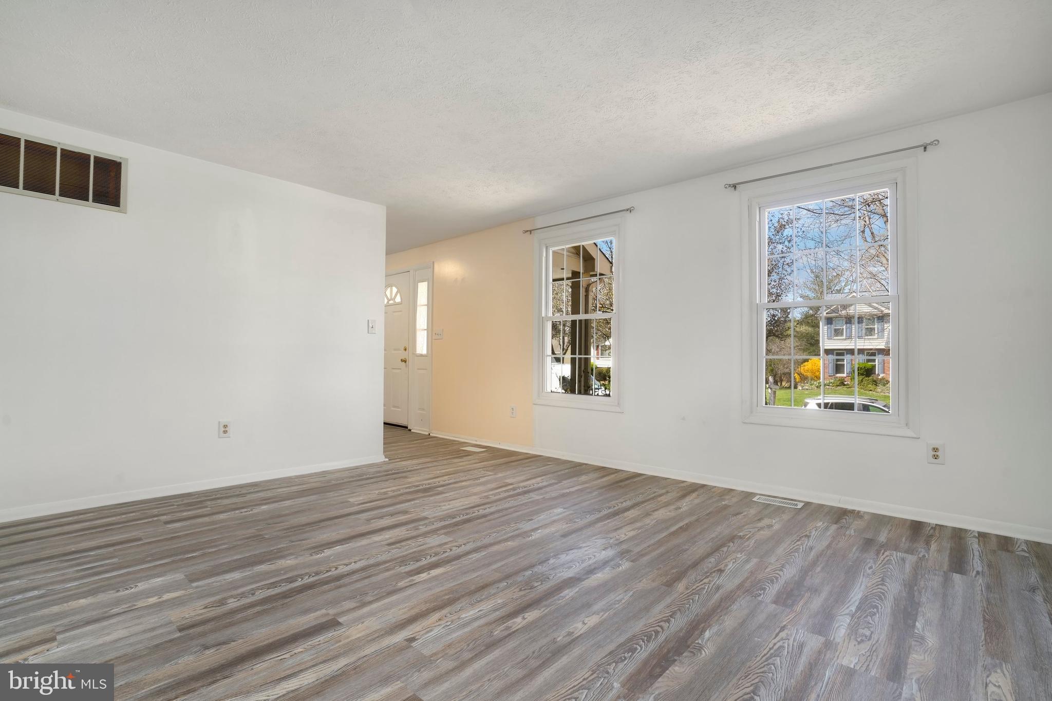 3813 Beech Down Drive Chantilly, VA 20151 - Photo 3 of 46