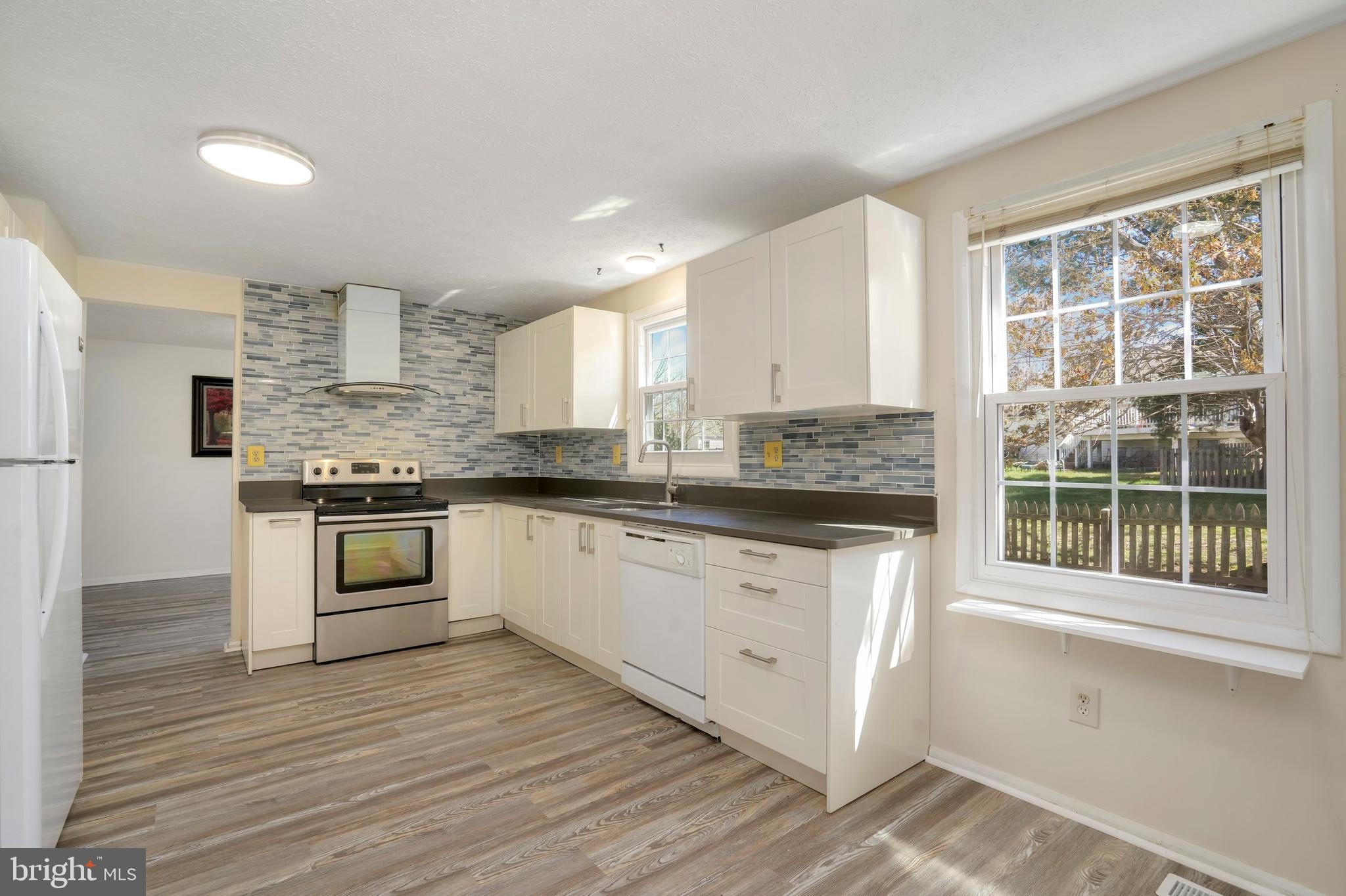 3813 Beech Down Drive Chantilly, VA 20151 - Photo 9 of 46