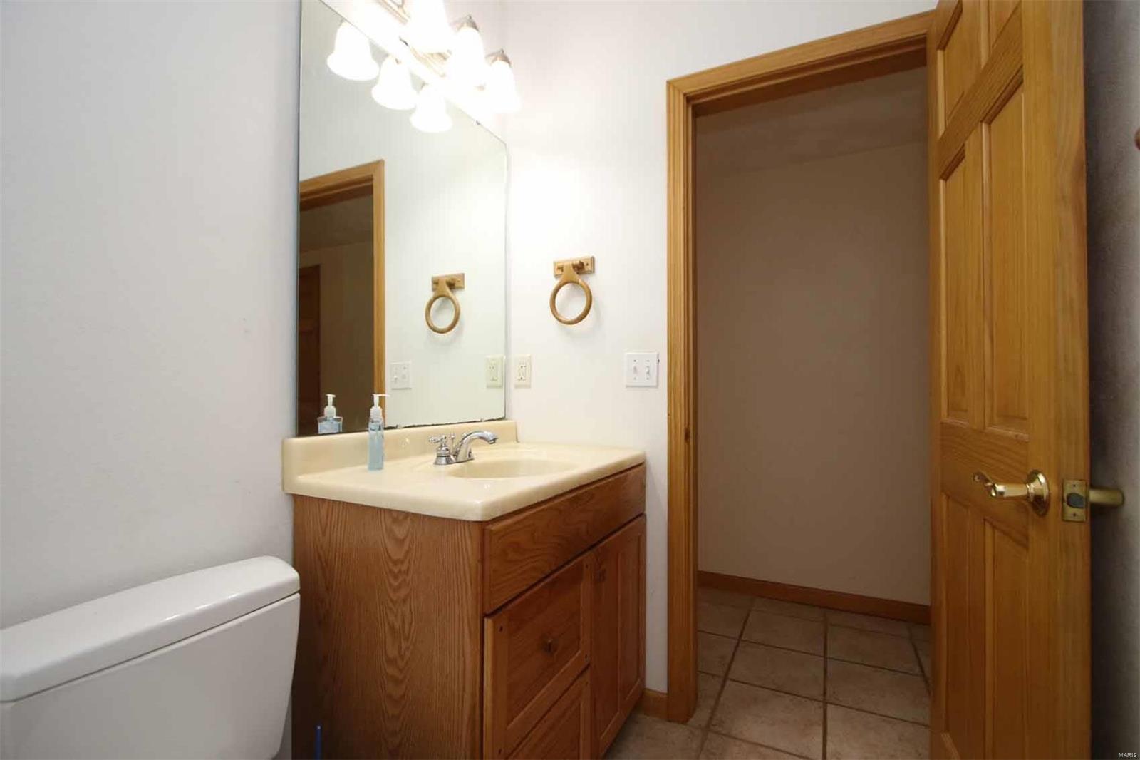 426 South Alhambra Road Alhambra, IL 62001 - Photo 50 of 94