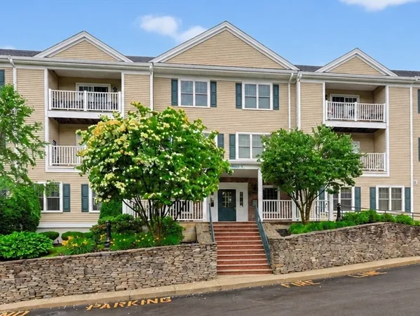 $540,000 | 1 Lenox Street, Unit 205, Norwood, MA 02062
