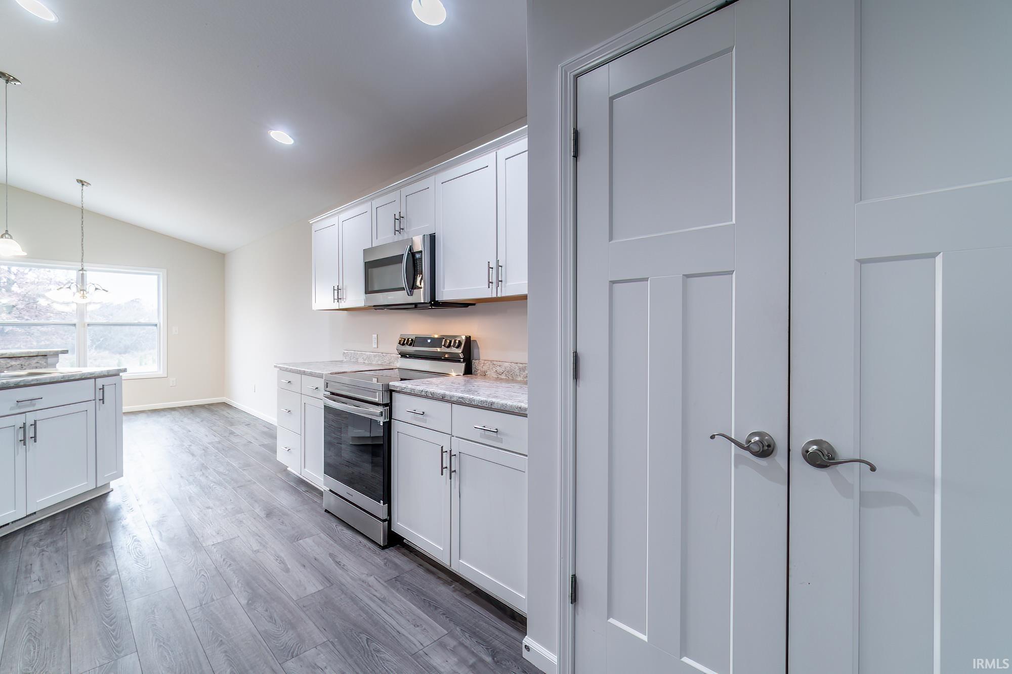 7526 Macbeth Passage Fort Wayne, IN 46818 - Photo 6 of 33