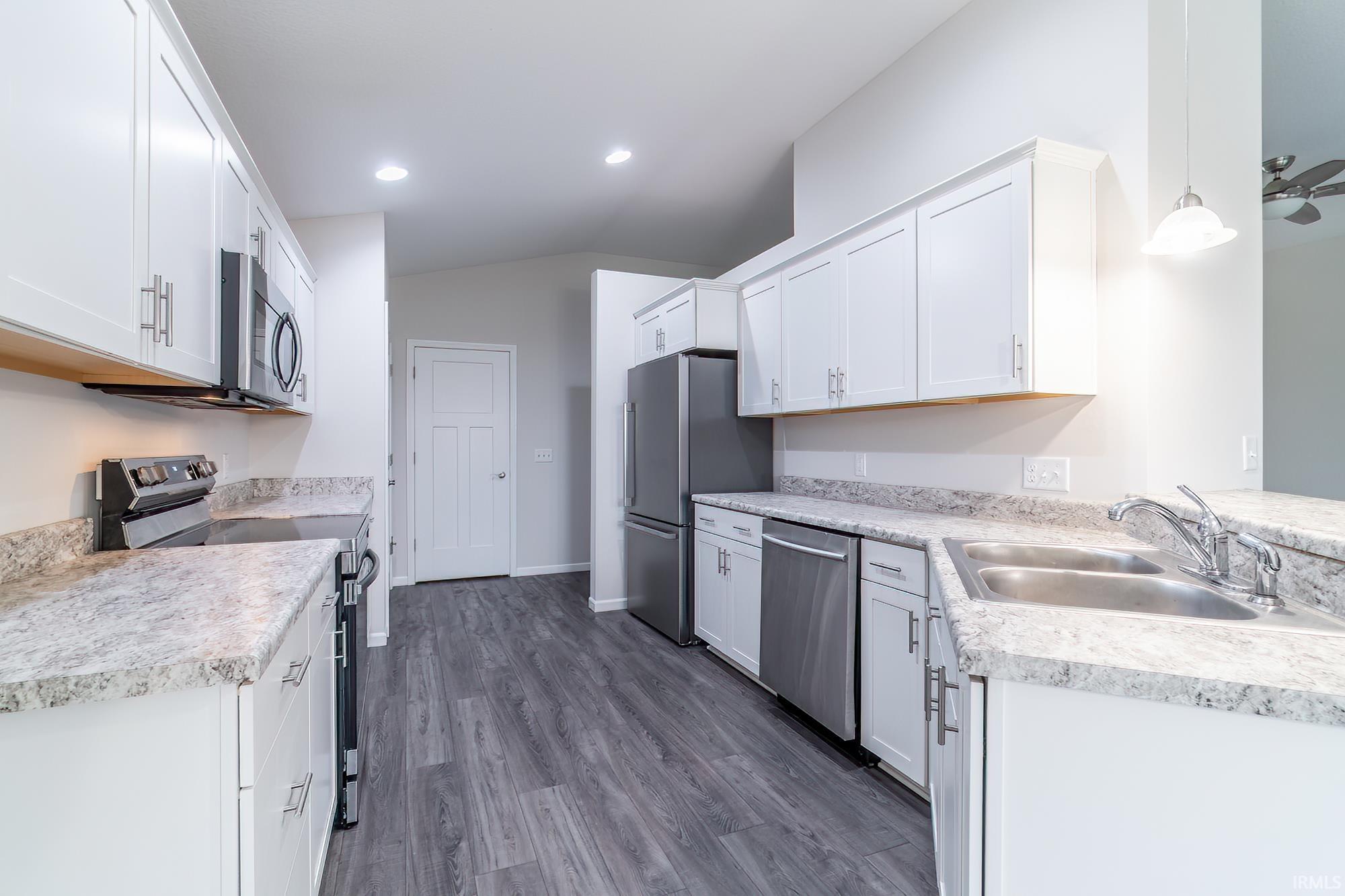 7526 Macbeth Passage Fort Wayne, IN 46818 - Photo 9 of 33