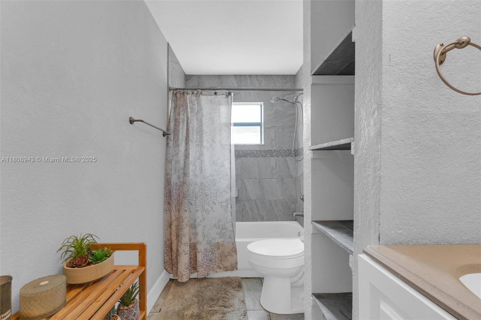 2412 Raleigh Street Hollywood, FL 33020 - Photo 19 of 38 Gallery Image 19