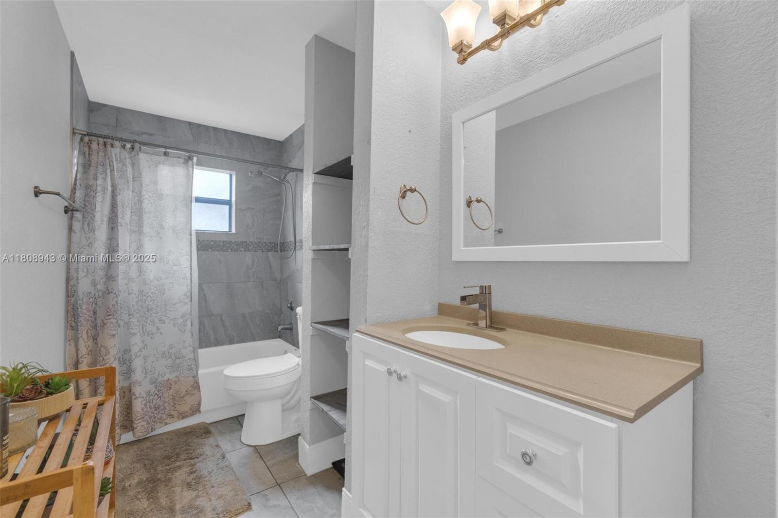 2412 Raleigh Street Hollywood, FL 33020 - Photo 20 of 38 Gallery Image 20