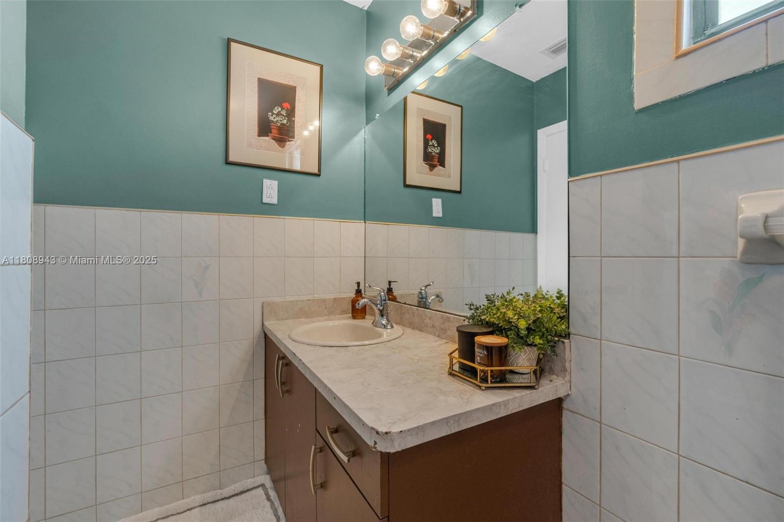 2412 Raleigh Street Hollywood, FL 33020 - Photo 29 of 38 Gallery Image 29