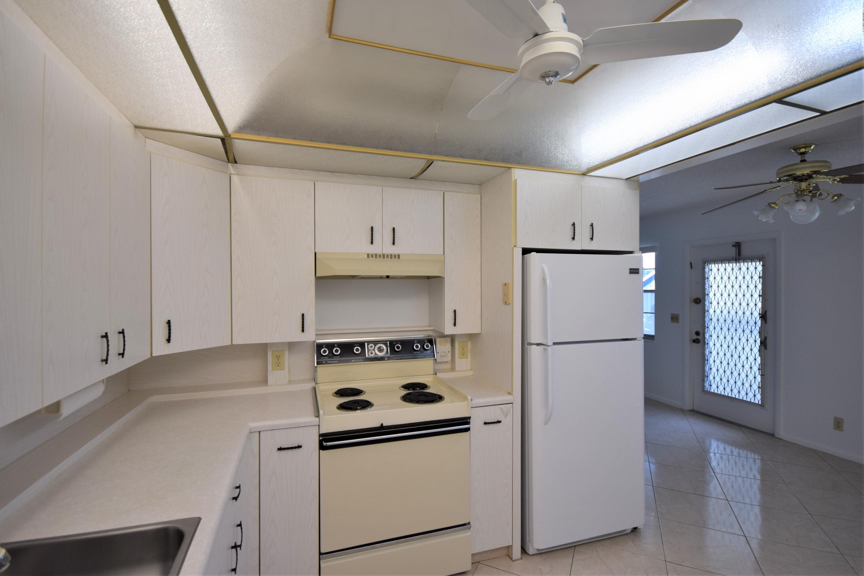 2019 Lincoln A Boca Raton, FL 33434 - Photo 12 of 27 DSC_5669