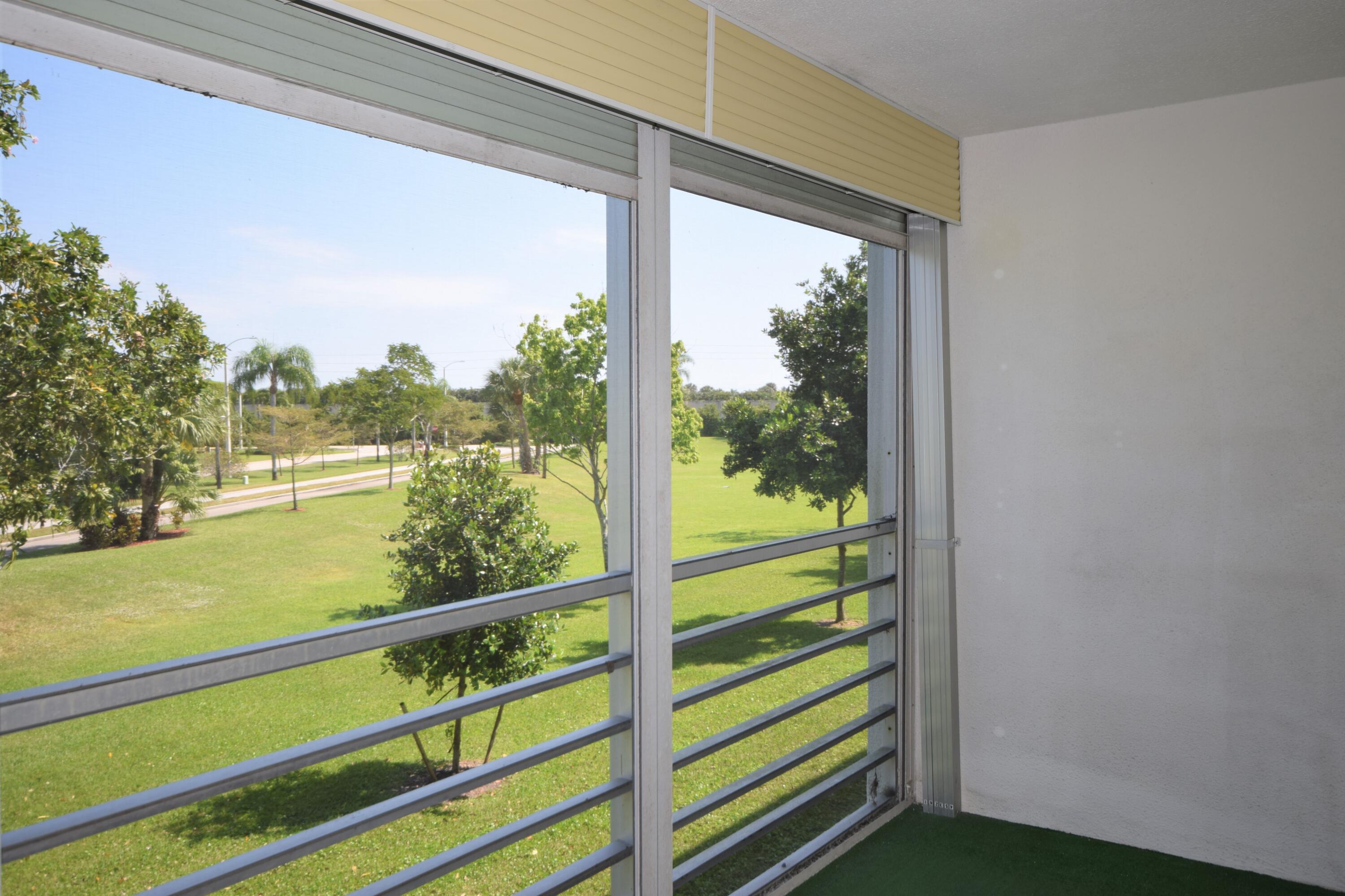2019 Lincoln A Boca Raton, FL 33434 - Photo 23 of 27 DSC_5657