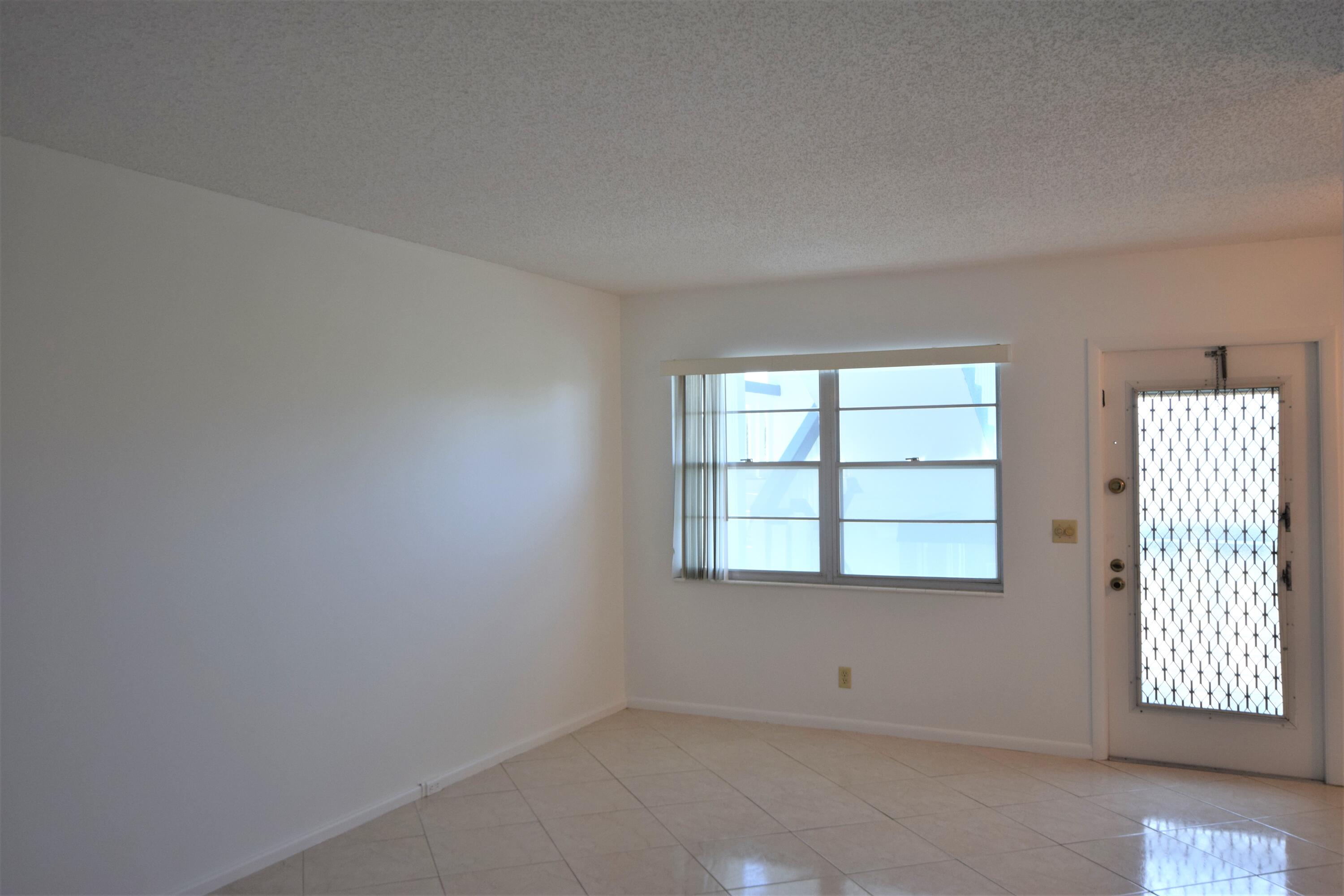 2019 Lincoln A Boca Raton, FL 33434 - Photo 8 of 27 DSC_5645