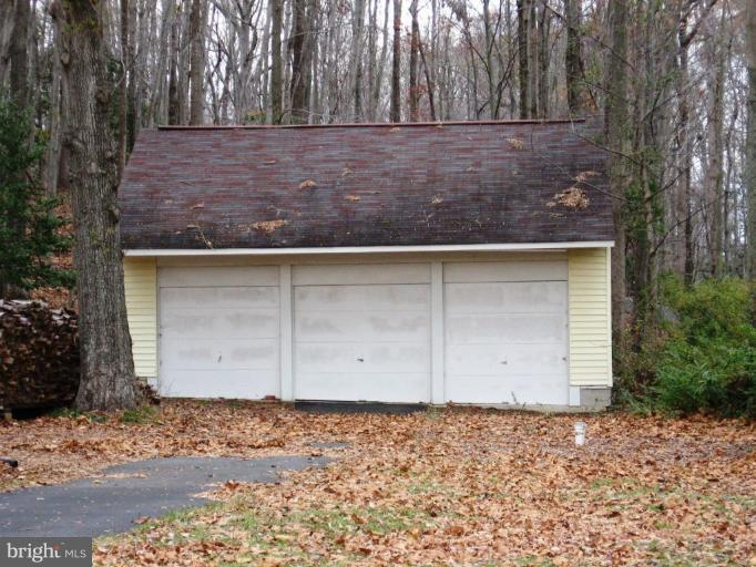 3845 Yellow Bank Road Dunkirk, MD 20754 - Photo 6 of 11 Garage 1
