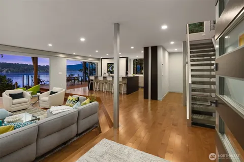 $3,475,000 | 1606 West Lake Sammamish Parkway Southeast, Bellevue, WA 98008