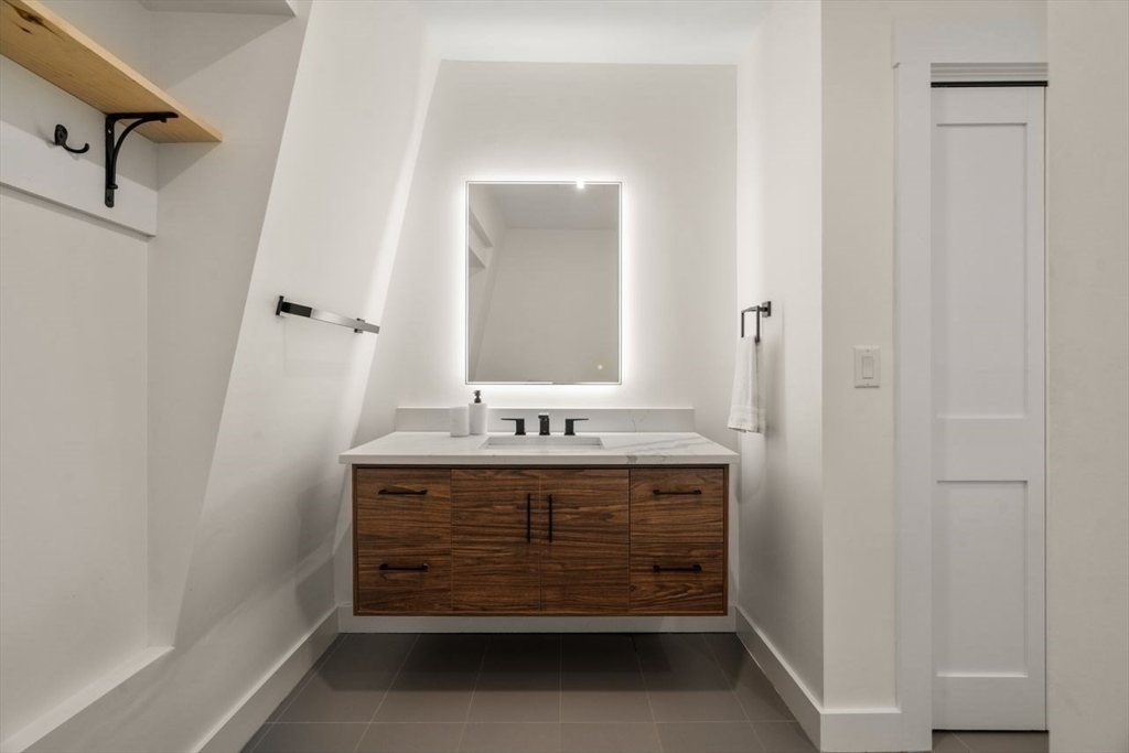283 Walnut Street Wellesley, MA 02481 - Photo 27 of 33