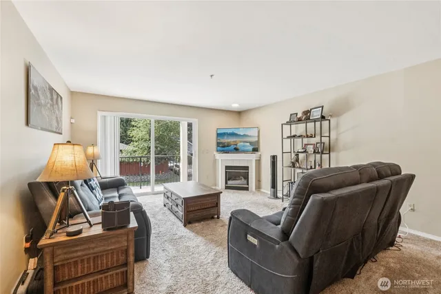 $399,950 | 2001 120th Place Southeast, Unit 2204, Everett, WA 98208