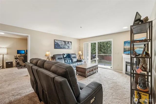 $399,950 | 2001 120th Place Southeast, Unit 2204, Everett, WA 98208