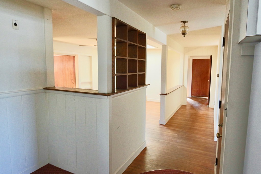 34 Old Salem Road Marblehead, MA 01945 - Photo 5 of 11 Gallery Image 5