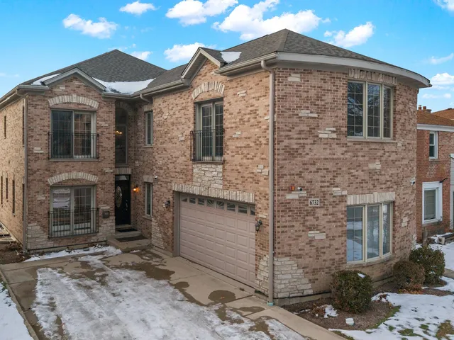 $1,349,000 | 6732 East Prairie Road, Lincolnwood, IL 60712