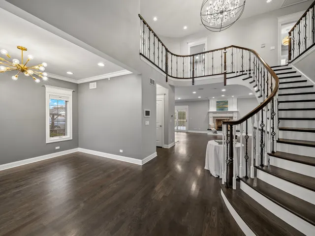 $1,349,000 | 6732 East Prairie Road, Lincolnwood, IL 60712