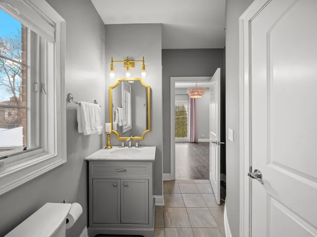 $1,349,000 | 6732 East Prairie Road, Lincolnwood, IL 60712