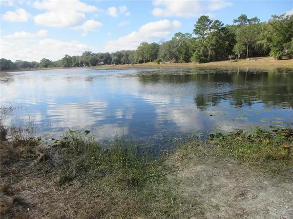 $134,900 | 5888 Southeast 164 Avenue, Ocklawaha, FL 32179