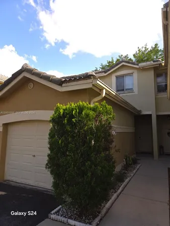 $2,900 | 2190 Hacienda Terrace, Unit 2190, Weston, FL 33327