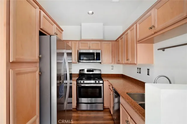 $429,000 | 26925 Hillsborough Parkway, Unit 96, Valencia, CA 91354