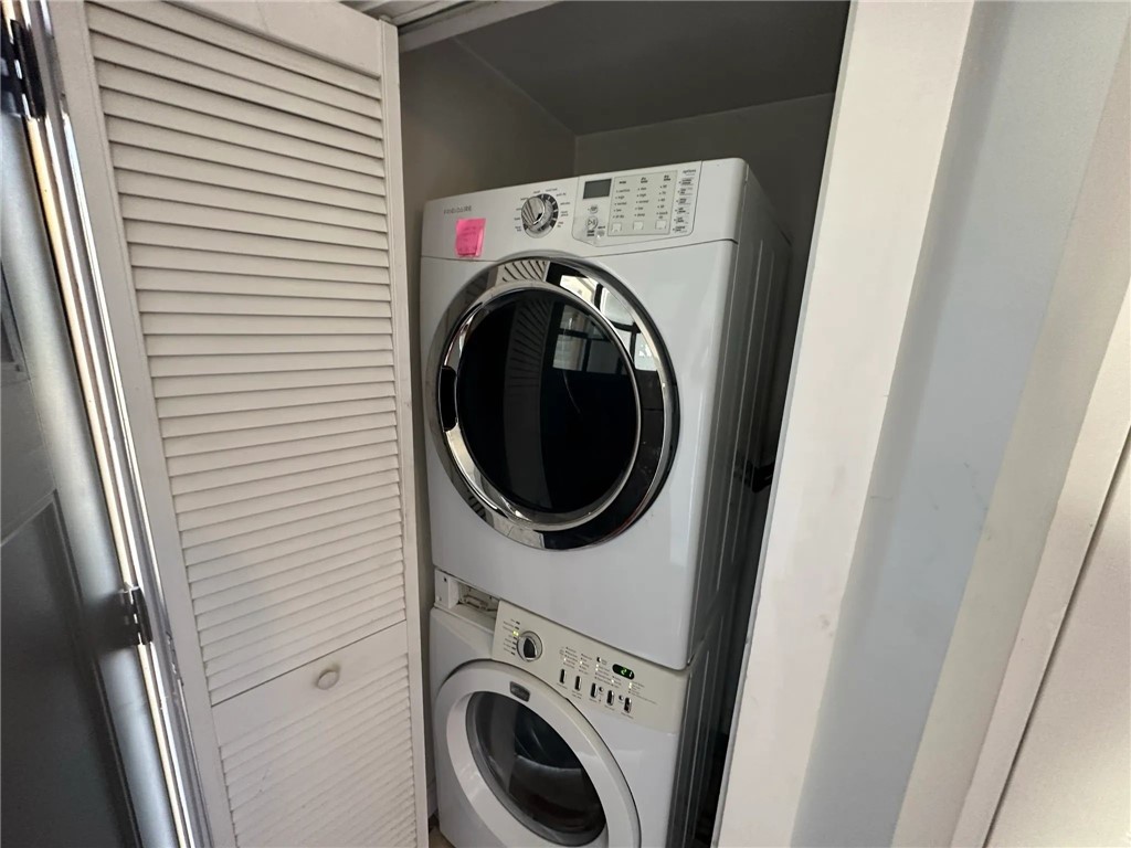 693 Thames Street, Unit 1 Newport, RI 02840 - Photo 11 of 14