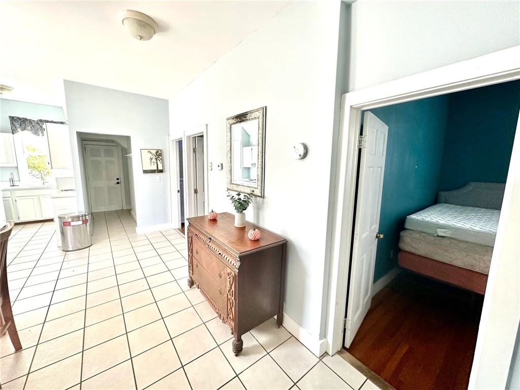 693 Thames Street, Unit 1 Newport, RI 02840 - Photo 5 of 14