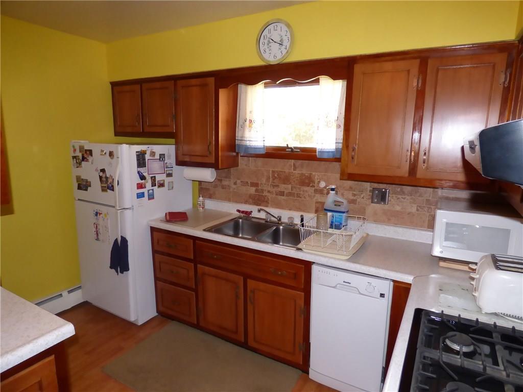 9 Highlandview Road Carnegie, PA 15106 - Photo 3 of 25 Gallery Image 3
