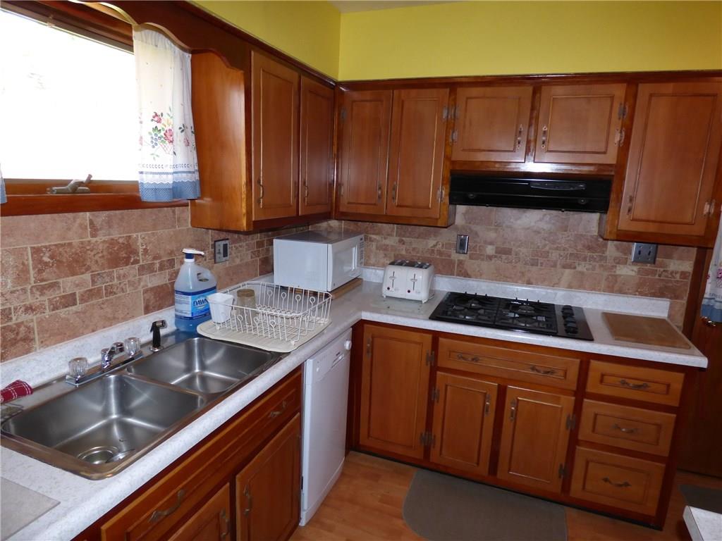 9 Highlandview Road Carnegie, PA 15106 - Photo 4 of 25 Gallery Image 4