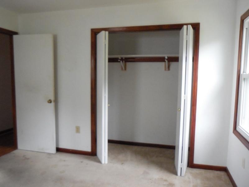 401 Rutherford Avenue Northwest Roanoke, VA 24016 - Photo 2 of 12 a view of an empty room