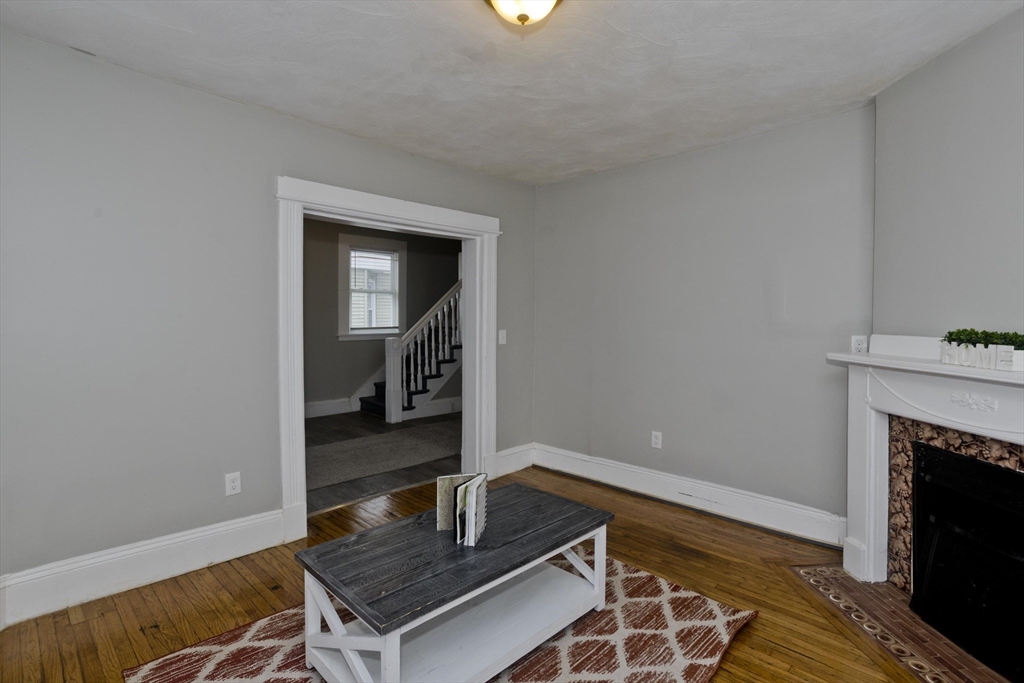 65 Montrose Street Springfield, MA 01109 - Photo 10 of 32