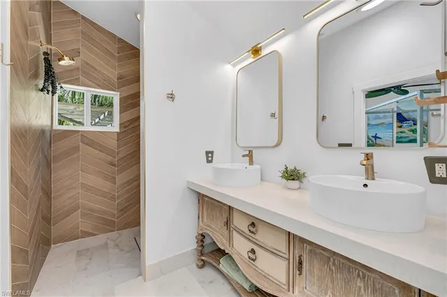 $3,389,000 | 1155 12th Street North, Naples, FL 34102